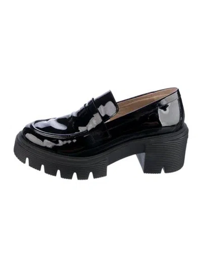 Pre-owned Stuart Weitzman Patent Leather Pumps In Black