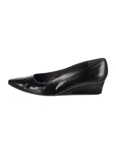 Pre-owned Stuart Weitzman Patent Leather Pumps In Black