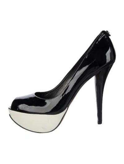 Pre-owned Stuart Weitzman Patent Leather Pumps In Blue