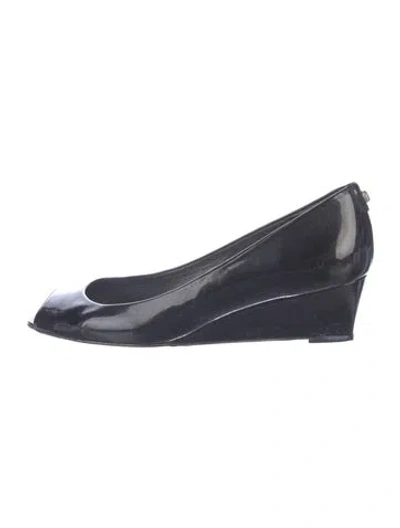 Pre-owned Stuart Weitzman Patent Leather Pumps In Blue