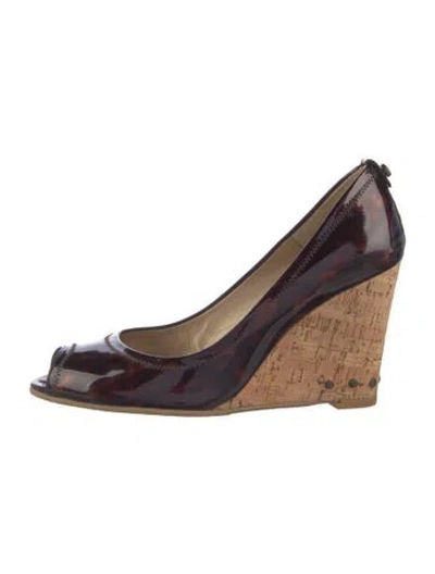 Pre-owned Stuart Weitzman Patent Leather Pumps In Brown
