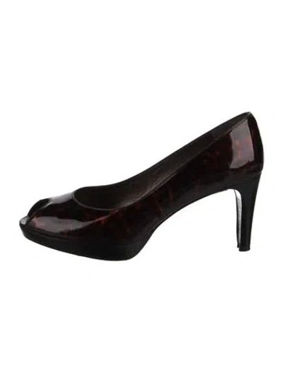 Pre-owned Stuart Weitzman Patent Leather Pumps In Brown
