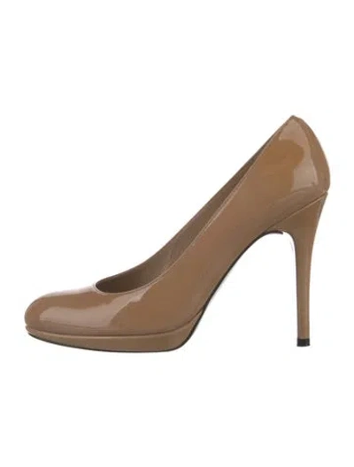 Pre-owned Stuart Weitzman Patent Leather Pumps In Neutral