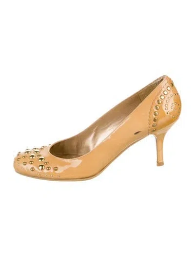 Pre-owned Stuart Weitzman Patent Leather Pumps In Neutral