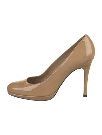 Pre-owned Stuart Weitzman Patent Leather Pumps In Neutral