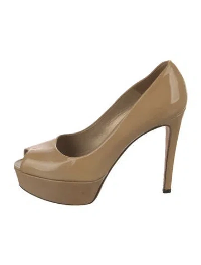Pre-owned Stuart Weitzman Patent Leather Pumps In Neutral
