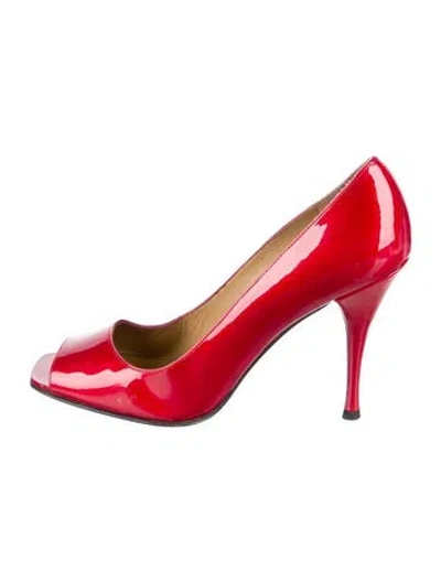 Pre-owned Stuart Weitzman Patent Leather Pumps In Red