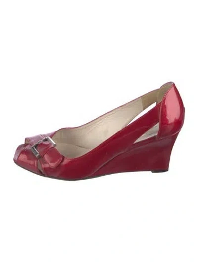Pre-owned Stuart Weitzman Patent Leather Pumps In Red
