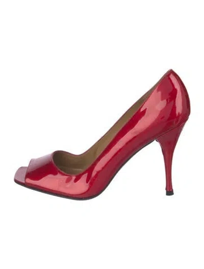 Pre-owned Stuart Weitzman Patent Leather Pumps In Red