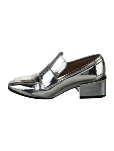 Pre-owned Stuart Weitzman Patent Leather Pumps In White