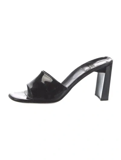 Pre-owned Stuart Weitzman Patent Leather Slides In Black