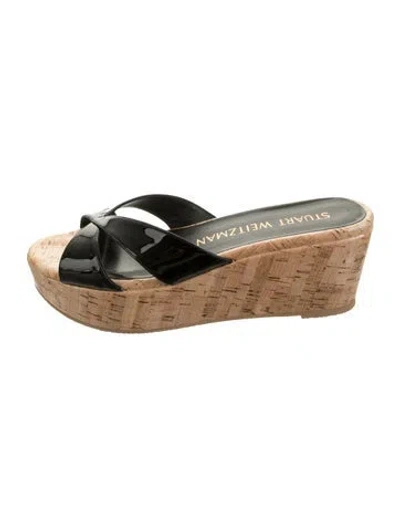 Pre-owned Stuart Weitzman Patent Leather Slides In Black