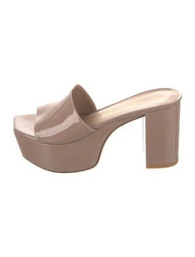 Pre-owned Stuart Weitzman Patent Leather Slides In Neutral