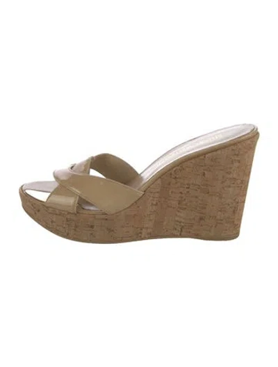 Pre-owned Stuart Weitzman Patent Leather Slides In Neutrals