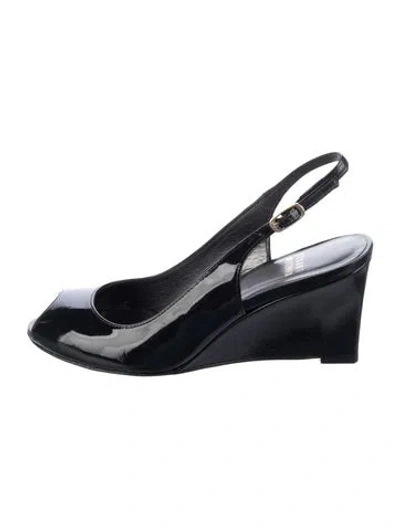 Pre-owned Stuart Weitzman Patent Leather Slingback Pumps In Black