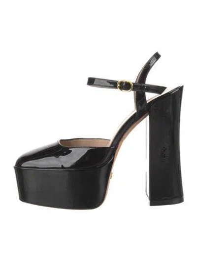 Pre-owned Stuart Weitzman Patent Leather Slingback Pumps In Black