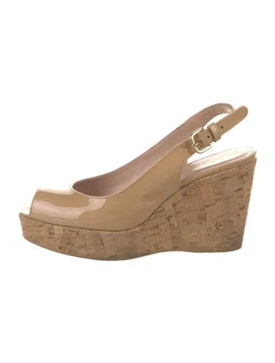 Pre-owned Stuart Weitzman Patent Leather Slingback Pumps In Neutral