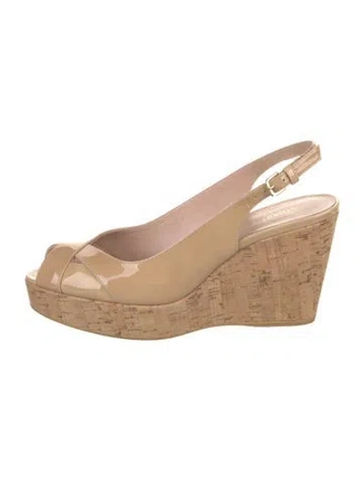 Pre-owned Stuart Weitzman Patent Leather Slingback Pumps In Neutral