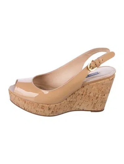 Pre-owned Stuart Weitzman Patent Leather Slingback Pumps In Neutral