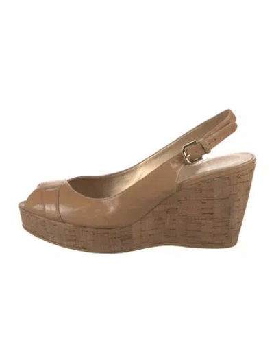 Pre-owned Stuart Weitzman Patent Leather Slingback Pumps In Neutral