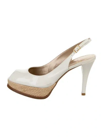 Pre-owned Stuart Weitzman Patent Leather Slingback Pumps In White