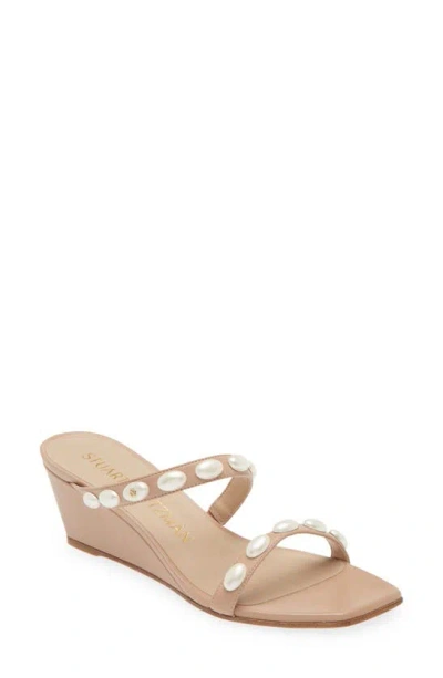 Stuart Weitzman Pearlita Leather Two-band Wedge Sandals In Adobe