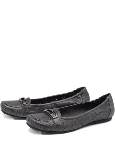 Pre-owned Stuart Weitzman Perforated Leather Loafers