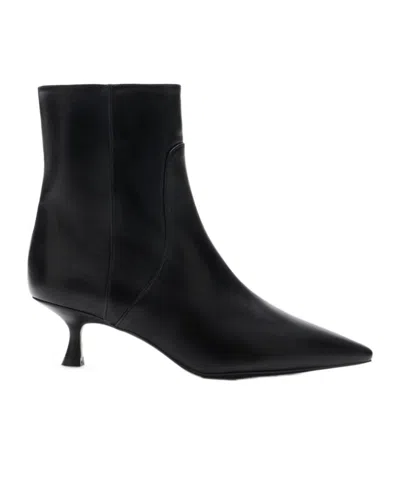 Stuart Weitzman Pointed Ankle Boots In Black