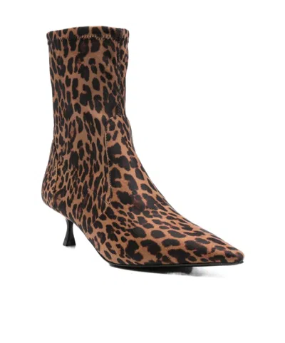 STUART WEITZMAN POINTED ANKLE BOOTS