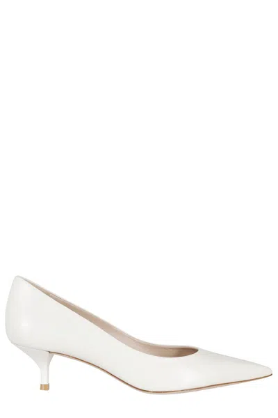 STUART WEITZMAN STUART WEITZMAN POWER 50 PUMPS