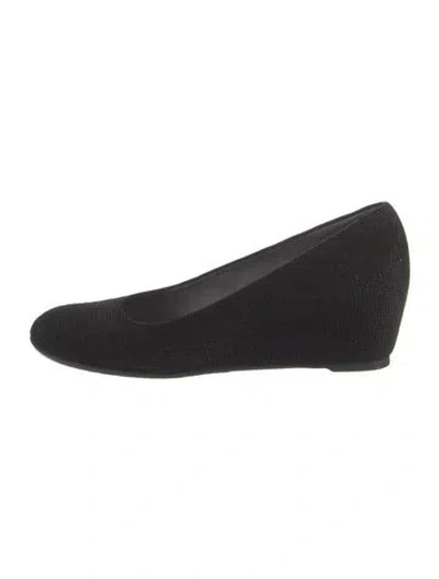 Pre-owned Stuart Weitzman Pumps In Black
