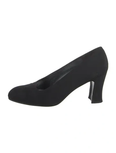Pre-owned Stuart Weitzman Pumps In Black