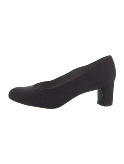 Pre-owned Stuart Weitzman Pumps In Black