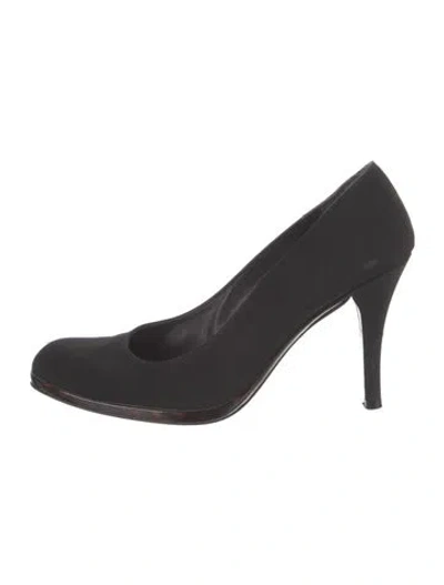 Pre-owned Stuart Weitzman Pumps In Black