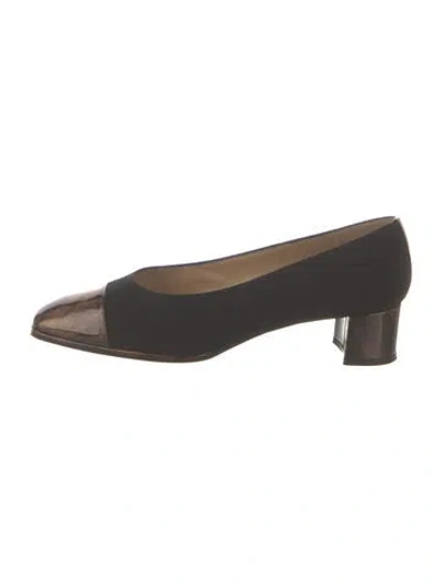 Pre-owned Stuart Weitzman Pumps In Black