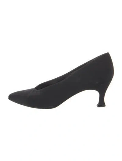 Pre-owned Stuart Weitzman Pumps In Black