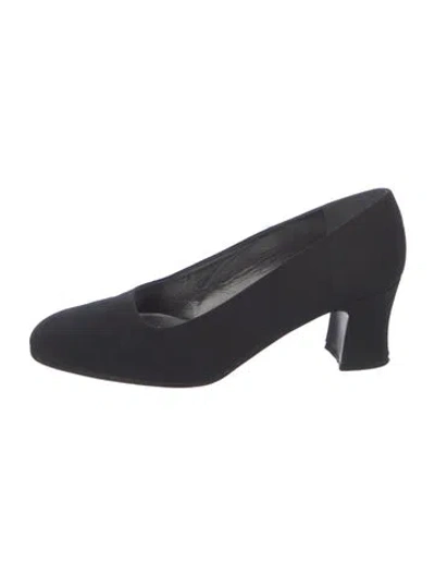 Pre-owned Stuart Weitzman Pumps In Black