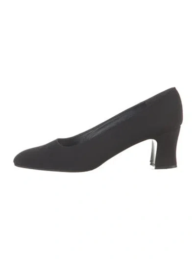 Pre-owned Stuart Weitzman Pumps In Black