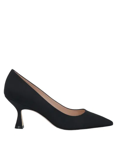 Stuart Weitzman Pumps In Black
