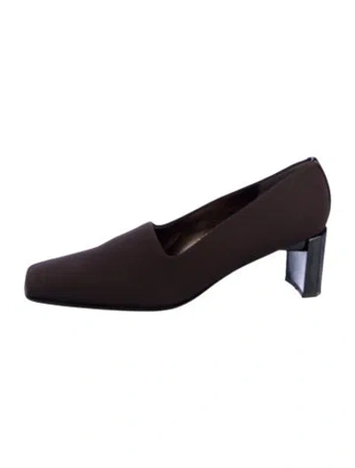 Pre-owned Stuart Weitzman Pumps In Brown
