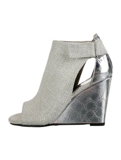 Pre-owned Stuart Weitzman Raffia Espadrilles