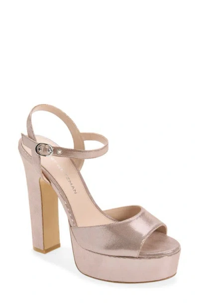 Stuart Weitzman Reade Platform Sandal In Gold