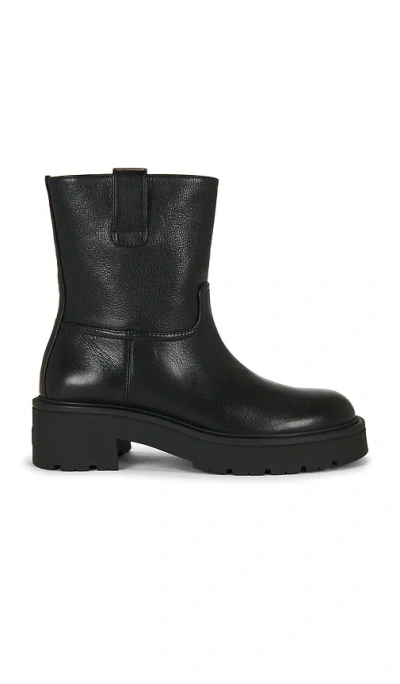 Stuart Weitzman Ren Bootie In Black