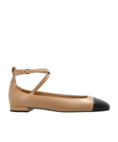 STUART WEITZMAN ROUND HEAD BALLET SHOES