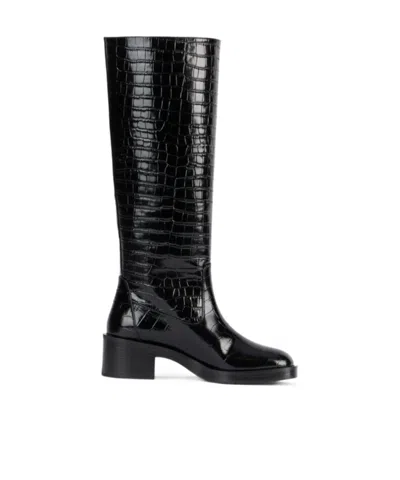 Stuart Weitzman Round-head Boots In Black