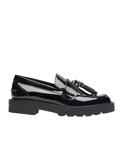 Stuart Weitzman Round Head Loafer Shoes In Black