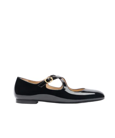 Stuart Weitzman Round Head Mary Jane Shoes In Black