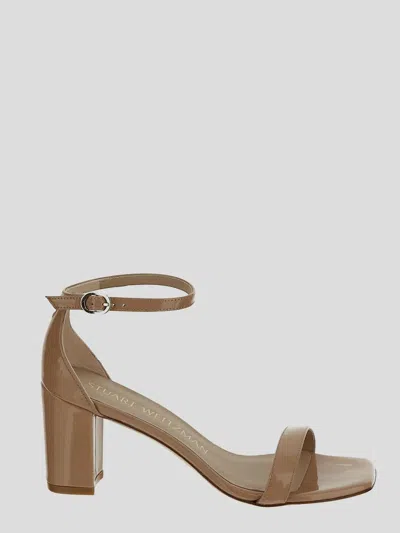 Stuart Weitzman Sandals In Fawn