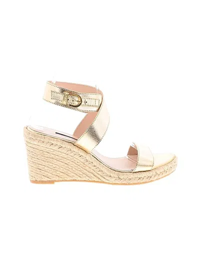 Pre-owned Stuart Weitzman Sandals In Gold