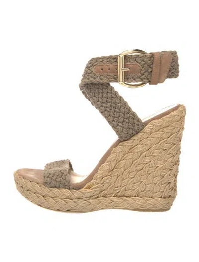 Pre-owned Stuart Weitzman Sandals In Neutrals